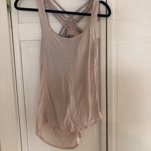 lulu lemon light pink top - built in bar
